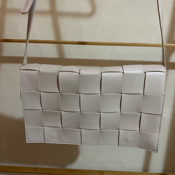 Leather Woven Light Pink Purse with Adjustable Strap - Picture 2 of 6